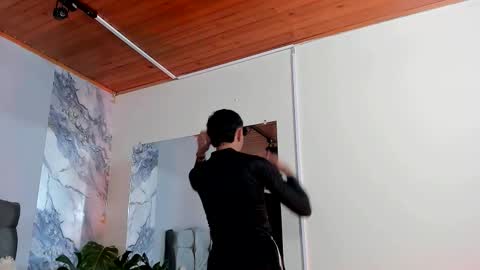 oliver mr  online show from January 17, 2:38 am