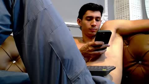 Snapshot of oliverbennet chatting on December 5, 12:08 am Oliver bennet online show from December 5, 12:08 am