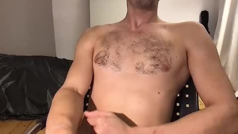 oliverbisbis1 online show from October 2, 11:34 pm