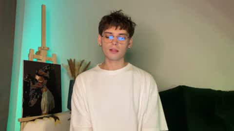 oliverlawrence online show from June 10, 8:30 pm