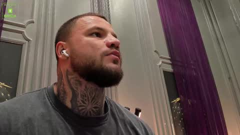 Snapshot of oliversport chatting on October 30, 10:49 am OliverSport online show from October 30, 10:49 am