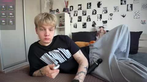 oliver online show from March 22, 1:36 pm