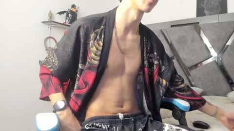 oliverthompson_01 online show from December 3, 5:42 am