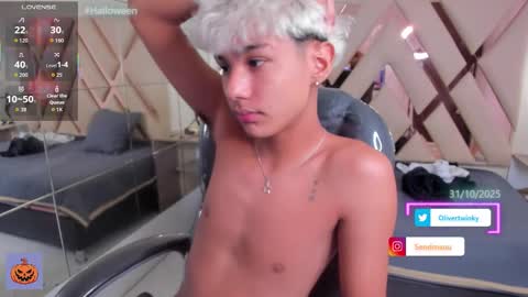 Oliver online show from October 25, 2:56 pm