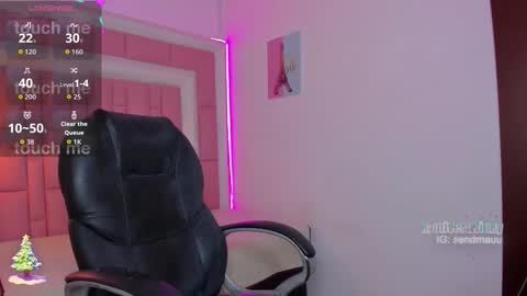 Oliver online show from November 26, 1:56 pm