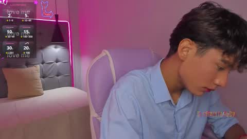 Oliver online show from February 6, 8:56 pm