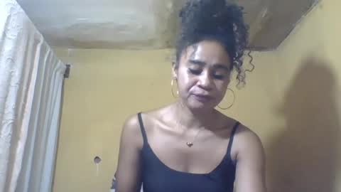 olivia9794 online show from June 14, 8:33 pm