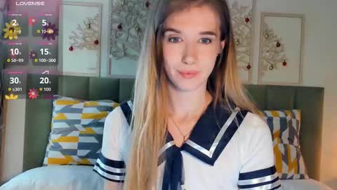 Snapshot of olivia_7 chatting on September 24, 6:00 pm Olivia online show from September 24, 6:00 pm