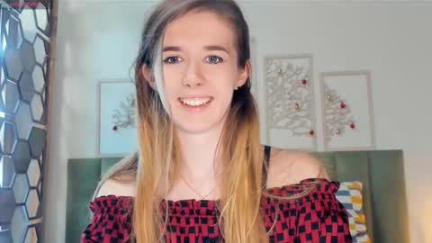 Snapshot of olivia_7 chatting on November 14, 5:33 pm Olivia online show from November 14, 5:33 pm