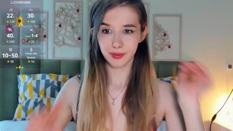 Snapshot of olivia_7 chatting on February 12, 6:14 pm Olivia online show from February 12, 6:14 pm