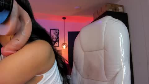 Olivia online show from February 1, 10:26 am