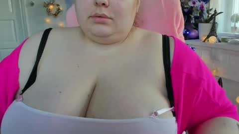 Snapshot of olivia_bud_gold chatting on March 9, 9:57 am Olivia Gold online show from March 9, 9:57 am