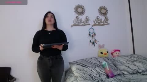 Olivia Gonzales online show from June 14, 1:36 am