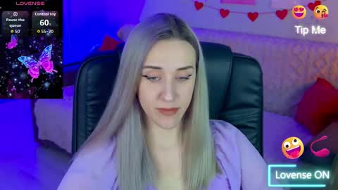 olivia_daze online show from September 28, 8:25 pm