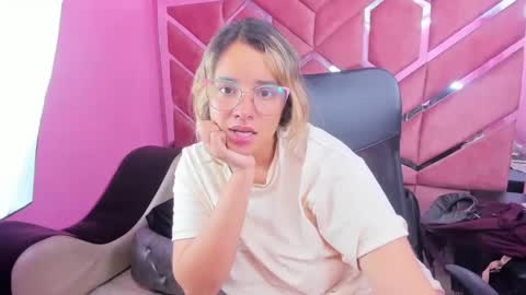  OLIVIA  online show from February 9, 9:37 am