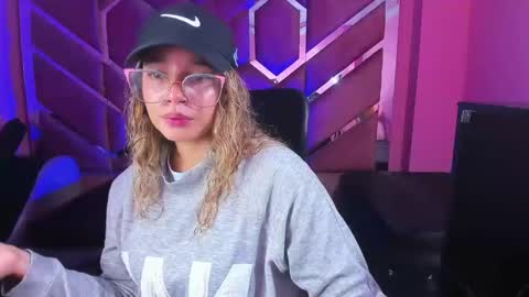  OLIVIA  online show from February 18, 2:27 am