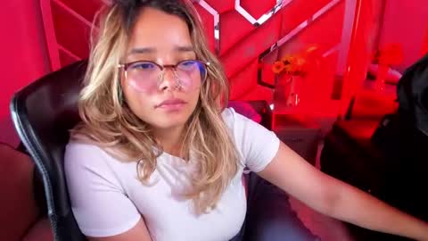  OLIVIA  online show from September 18, 3:30 am