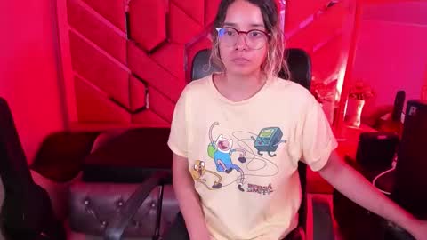 Snapshot of olivia_fox69 chatting on February 12, 4:07 am OLIVIA online show from February 12, 4:07 am