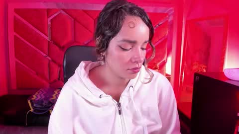 Snapshot of olivia_fox69 chatting on March 2, 5:08 am OLIVIA online show from March 2, 5:08 am