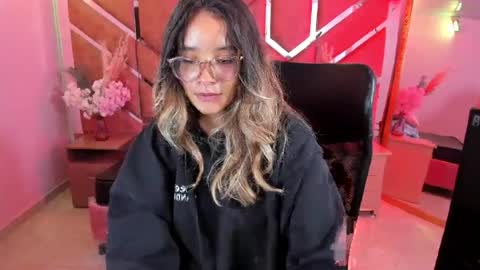  OLIVIA  online show from July 10, 4:17 am