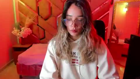  OLIVIA  online show from July 21, 3:20 am