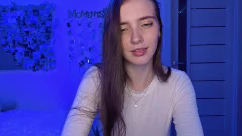 olivia_lily online show from March 20, 8:35 pm