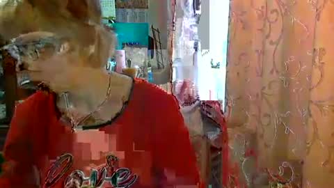 Olivia Mia online show from March 19, 7:34 am