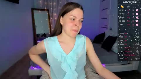 Snapshot of olivia_munn chatting on February 12, 3:27 pm Olivia online show from February 12, 3:27 pm