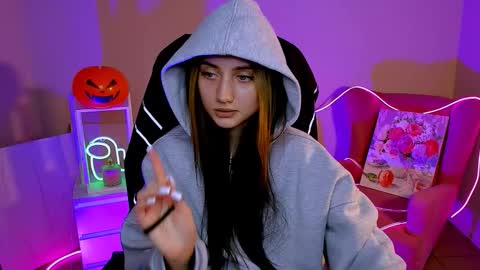 olivia_norton_ online show from October 23, 3:44 pm