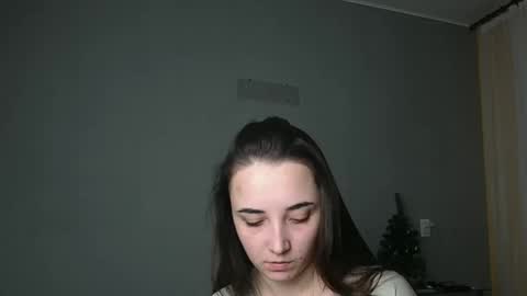 Snapshot of olivia_oliv chatting on February 14, 10:50 pm Olivia online show from February 14, 10:50 pm