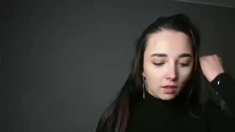 Snapshot of olivia_oliv chatting on February 15, 6:04 pm Olivia online show from February 15, 6:04 pm