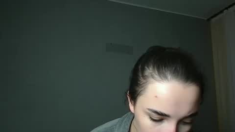 Snapshot of olivia_oliv chatting on February 16, 4:14 pm Olivia online show from February 16, 4:14 pm