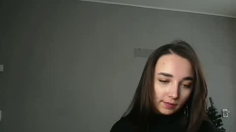 Snapshot of olivia_oliv chatting on February 18, 11:50 am Olivia online show from February 18, 11:50 am