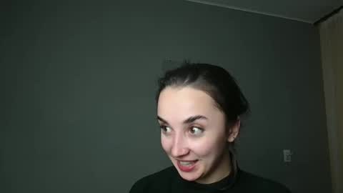 Snapshot of olivia_oliv chatting on February 20, 9:37 pm Olivia online show from February 20, 9:37 pm