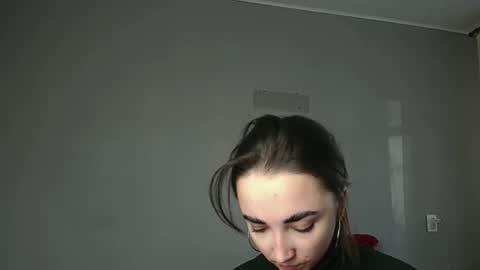 Snapshot of olivia_oliv chatting on March 9, 3:05 pm Olivia online show from March 9, 3:05 pm