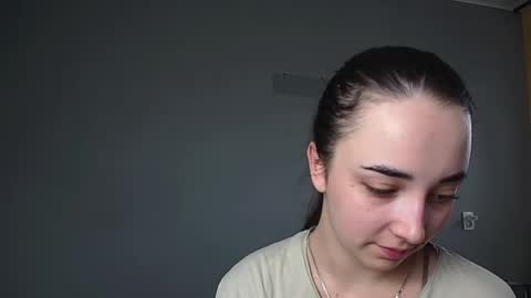 Snapshot of olivia_oliv chatting on March 28, 12:05 pm Olivia online show from March 28, 12:05 pm