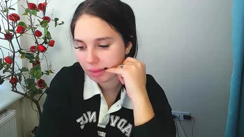 Olivia online show from October 3, 4:20 am