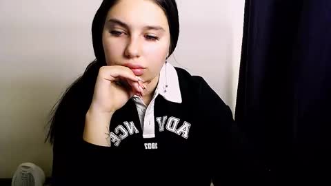 Olivia online show from October 14, 4:02 am