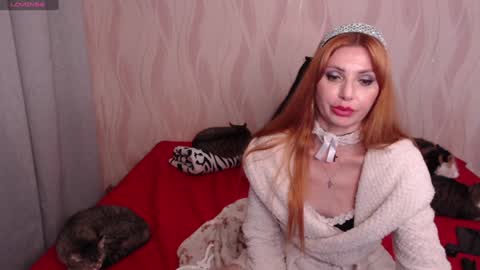 Snapshot of olivia_redd chatting on December 1, 11:58 pm Olivia online show from December 1, 11:58 pm