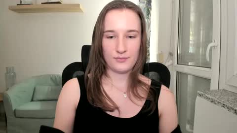 Snapshot of oliviaaa2003 chatting on December 29, 11:18 pm Oliwiaa2004 online show from December 29, 11:18 pm