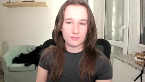 Snapshot of oliviaaa2003 chatting on February 9, 10:21 pm Oliwiaa2004 online show from February 9, 10:21 pm