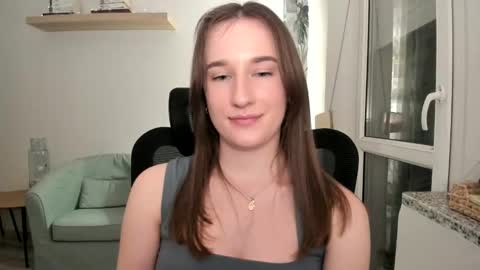 Snapshot of oliviaaa2003 chatting on March 11, 7:36 pm Oliwiaa2004 online show from March 11, 7:36 pm