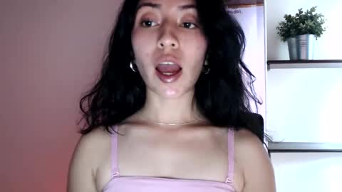 Snapshot of oliviaaa__ chatting on September 18, 8:22 pm oliviaaa__ online show from September 18, 8:22 pm