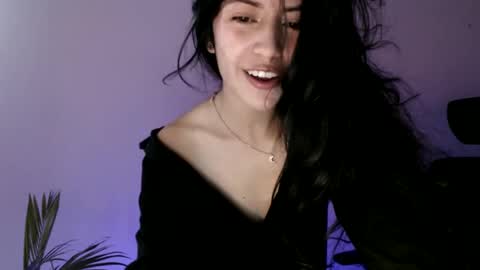 Snapshot of oliviaaa__ chatting on February 16, 4:03 pm oliviaaa__ online show from February 16, 4:03 pm