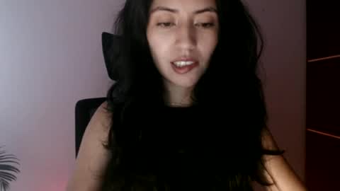 oliviaaa__ online show from June 17, 4:52 pm