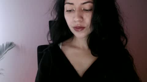oliviaaa__ online show from July 27, 4:25 pm