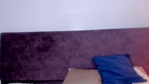 OLIVIA online show from November 9, 10:52 pm