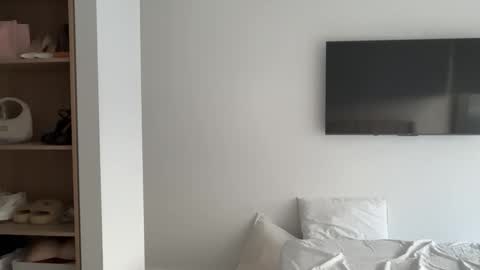 Olivia Brookes online show from January 18, 8:23 pm