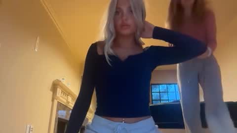 oliviacarterrr online show from November 28, 12:02 am