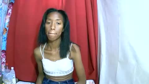 oliviah27 online show from October 5, 5:11 pm